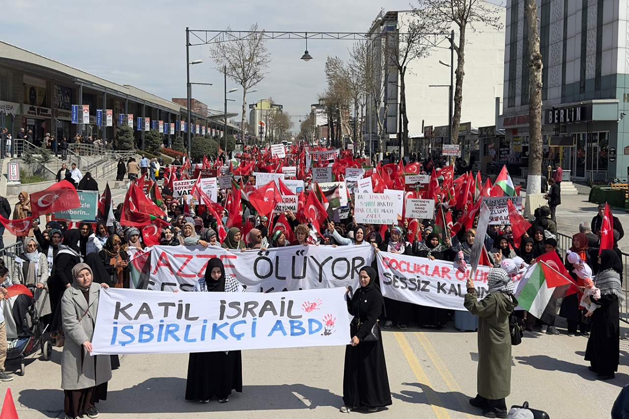 Malatya'da onbinler Gazze'ye destek işgalci siyonistlere lanet etmek için yürüdü