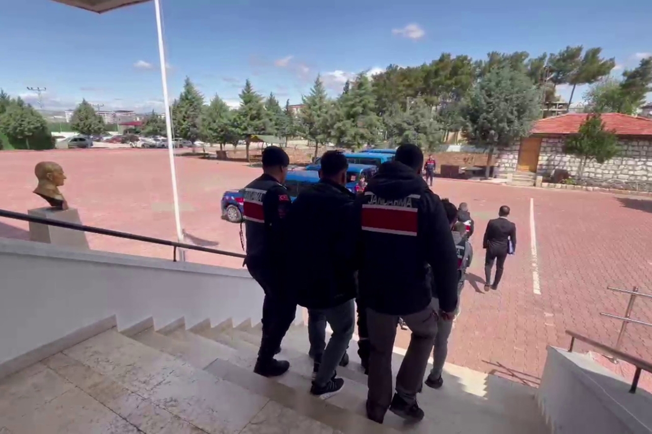 Gaziantep'te suç örgütlerine operasyon: 7 tutuklama