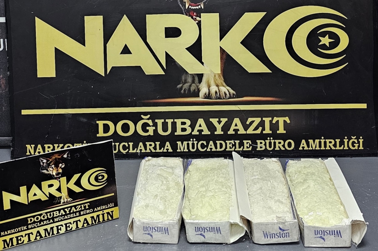 Ağrı'da 3 kilogram ağırlığında uyuşturucu ele geçirildi