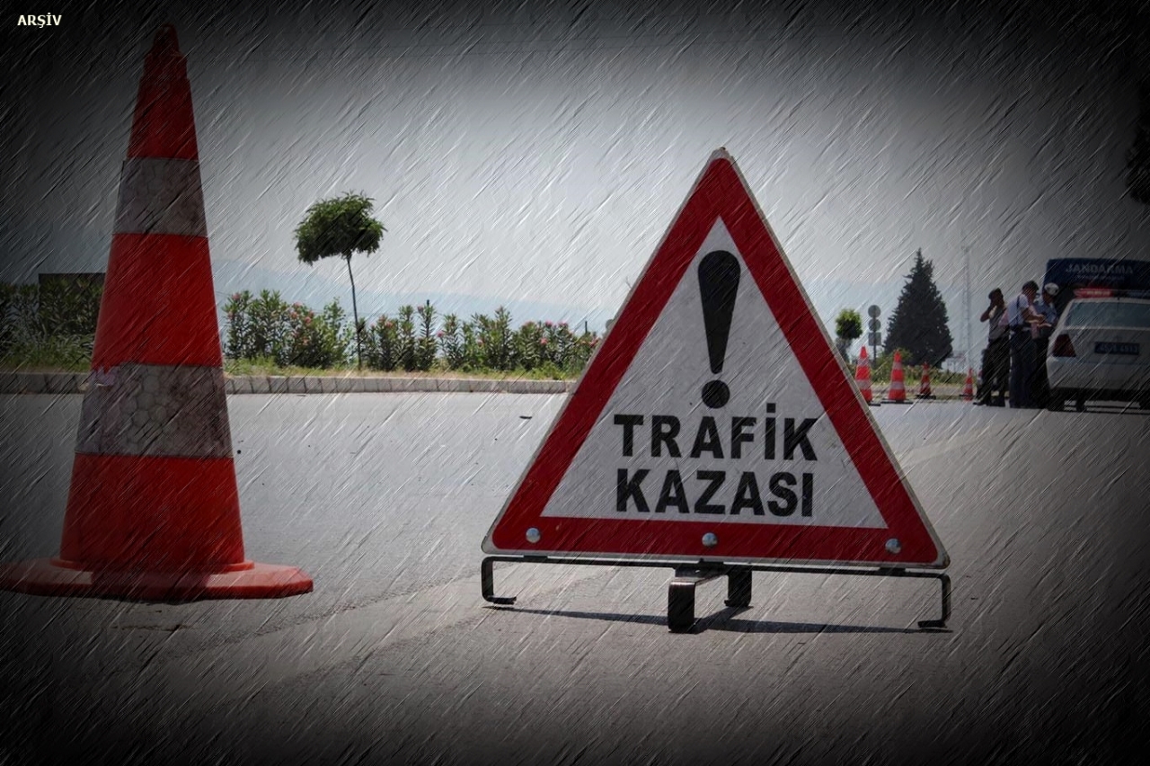 Van'da yolcu otobüsü devrildi: 28 yaralı