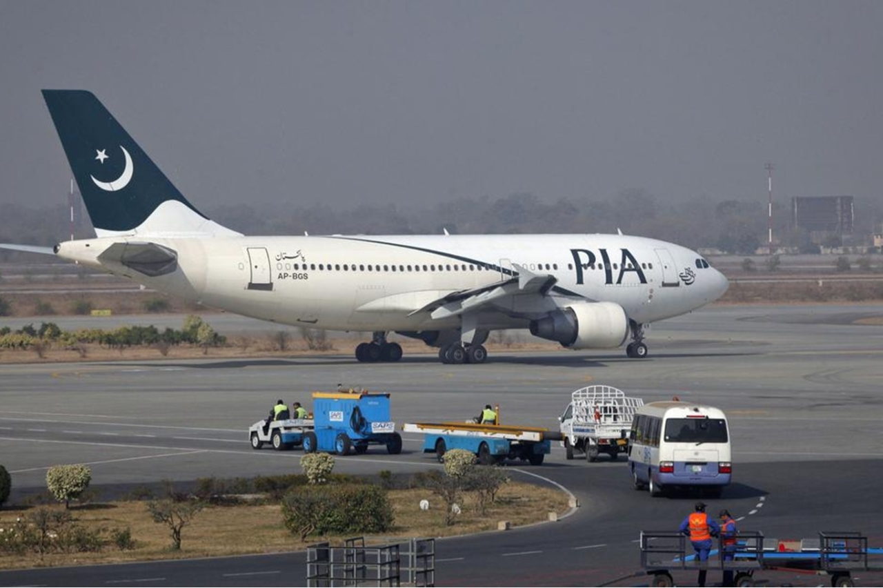 Pakistan havaalanlarında uçuş operasyonları geçici olarak askıya alındı