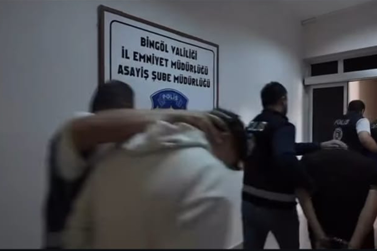 Bingöl'de oto hırsızlığından 6 şüpheli yakalandı