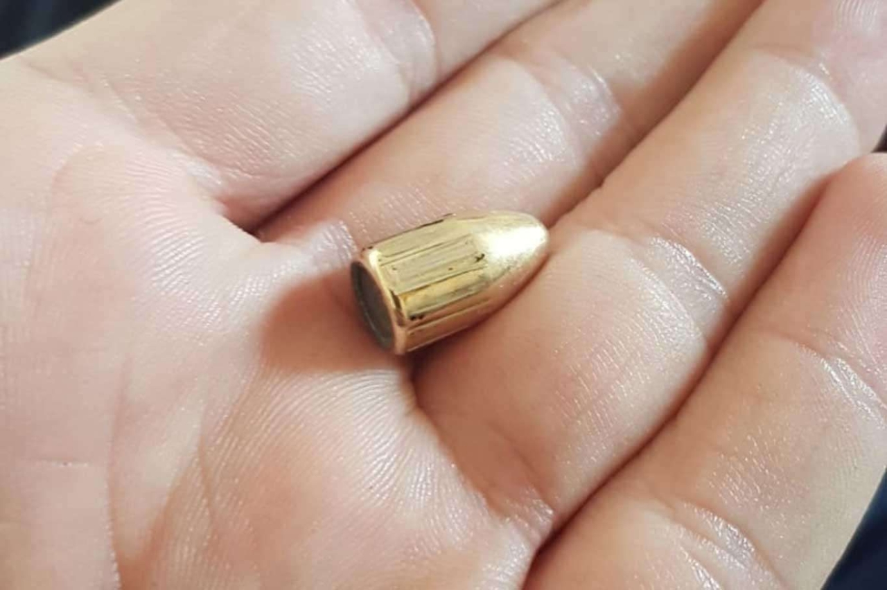 Yorgun mermiler biri çocuk 2 kişiyi ağır yaraladı