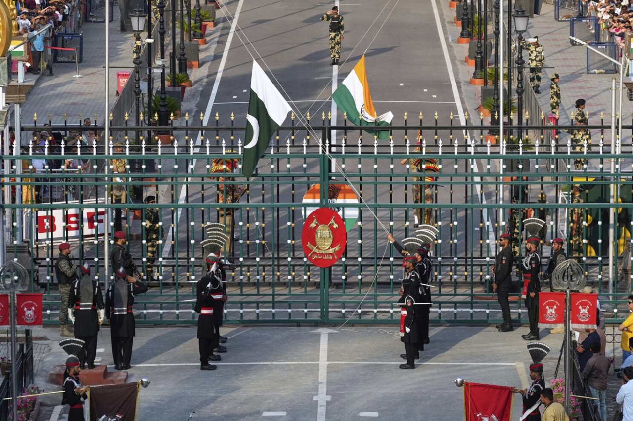 Pakistan ve Hindistan askerlerini geri çekme konusunda anlaştı