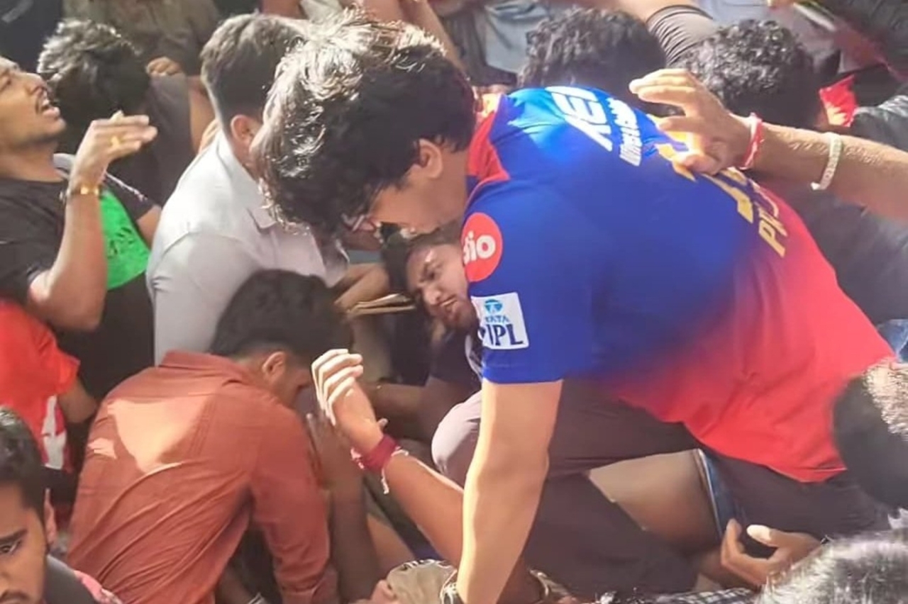 Hindistan'da izdiham: 11 ölü 50 yaralı