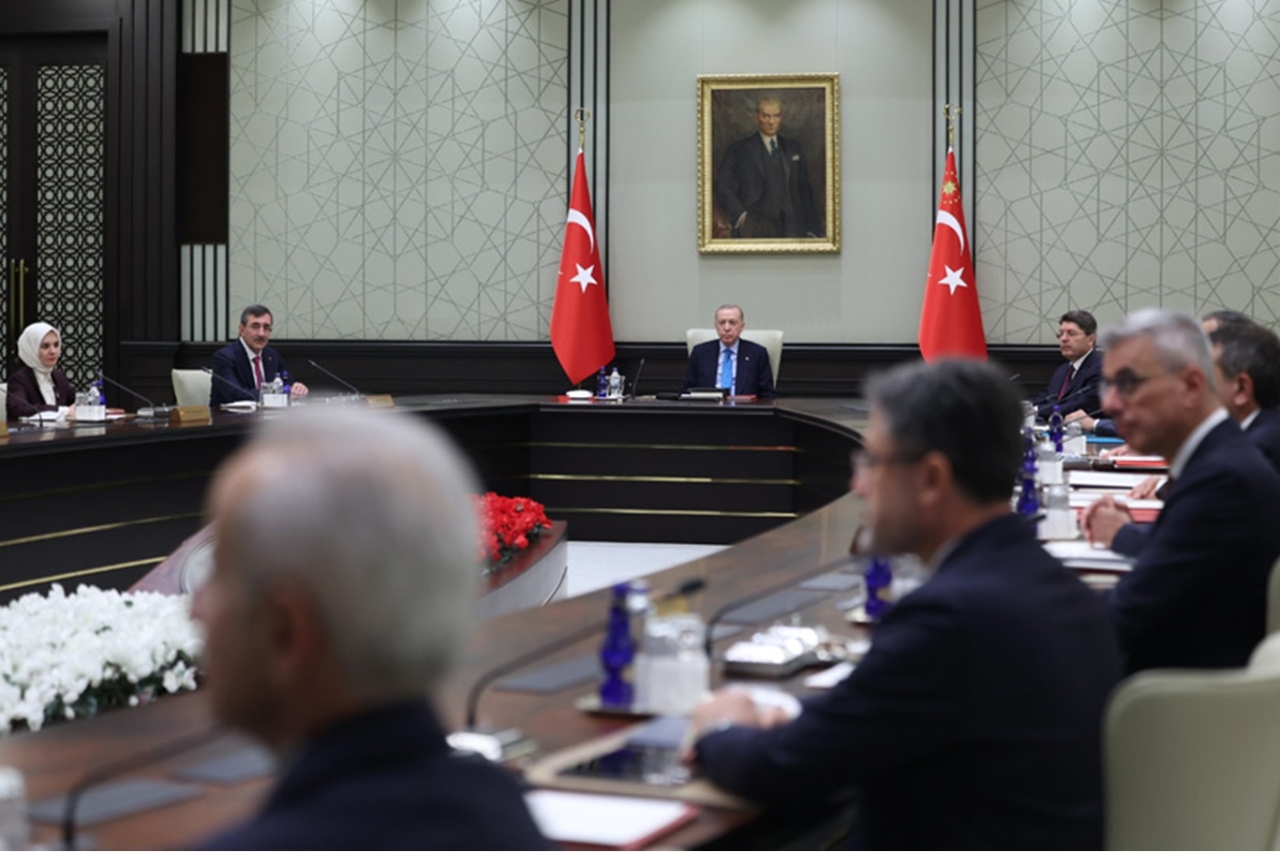 Kabine toplandı
