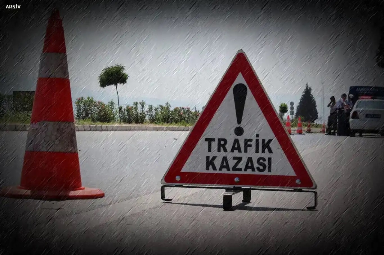 Üç tır çarpıştı: 1 ölü, 2 yaralı