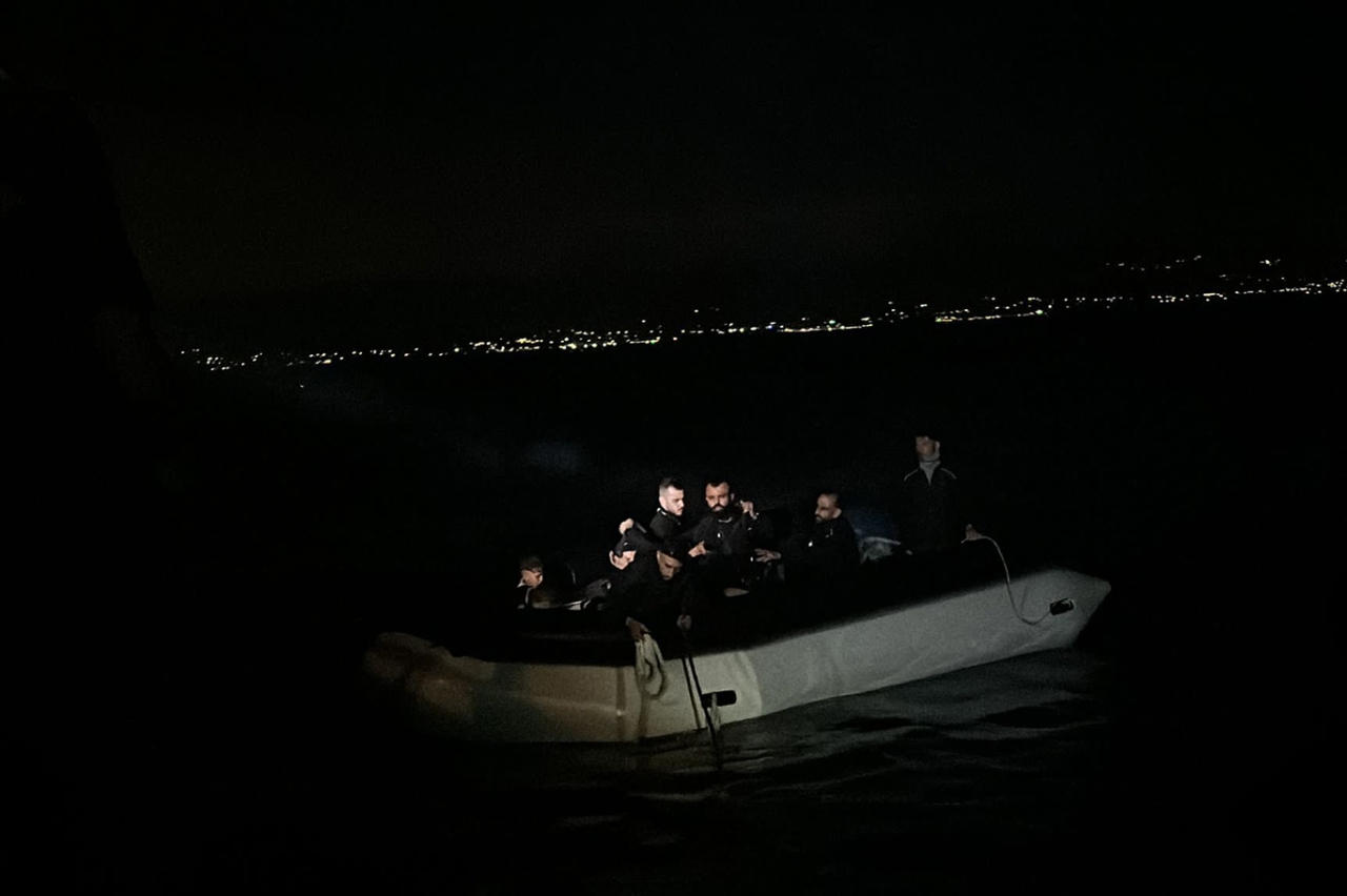 Muğla açıklarında 19 düzensiz göçmen yakalandı