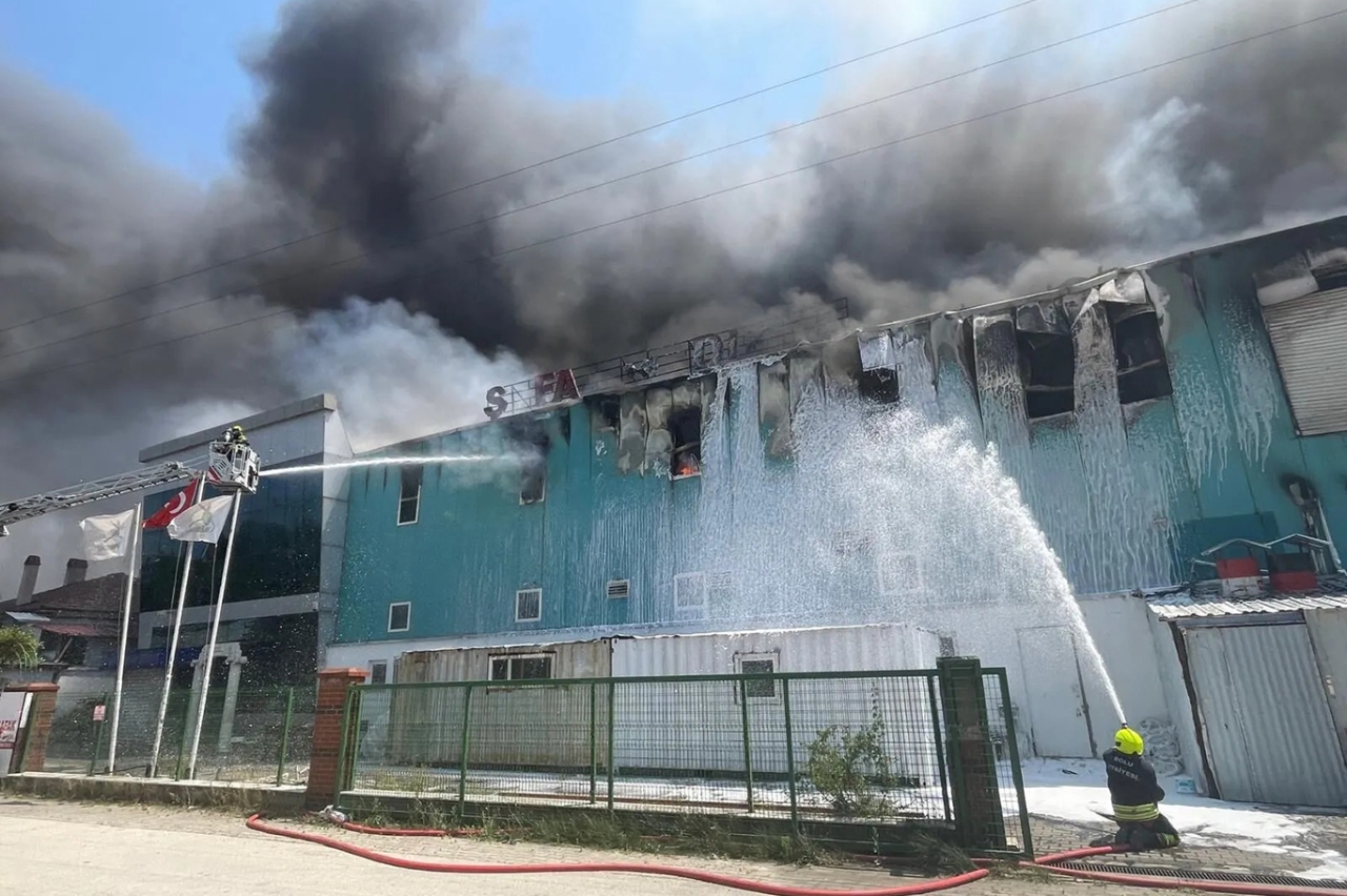 Bolu'da fabrika yangını