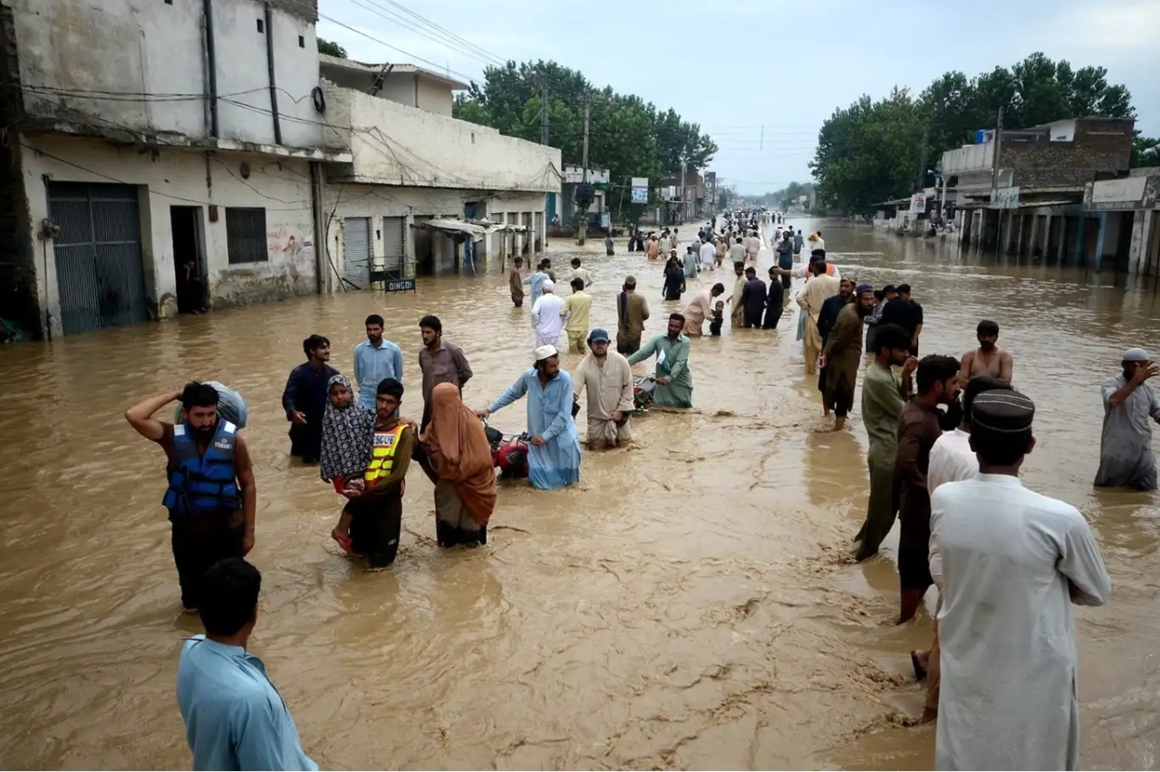 Pakistan'da aşırı yağışlarda ölü sayısı 116'ya yükseldi