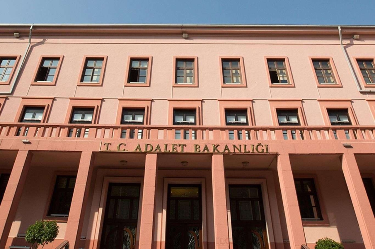 Adalet Bakanlığı'na 20 bin personel alımı yapılacak