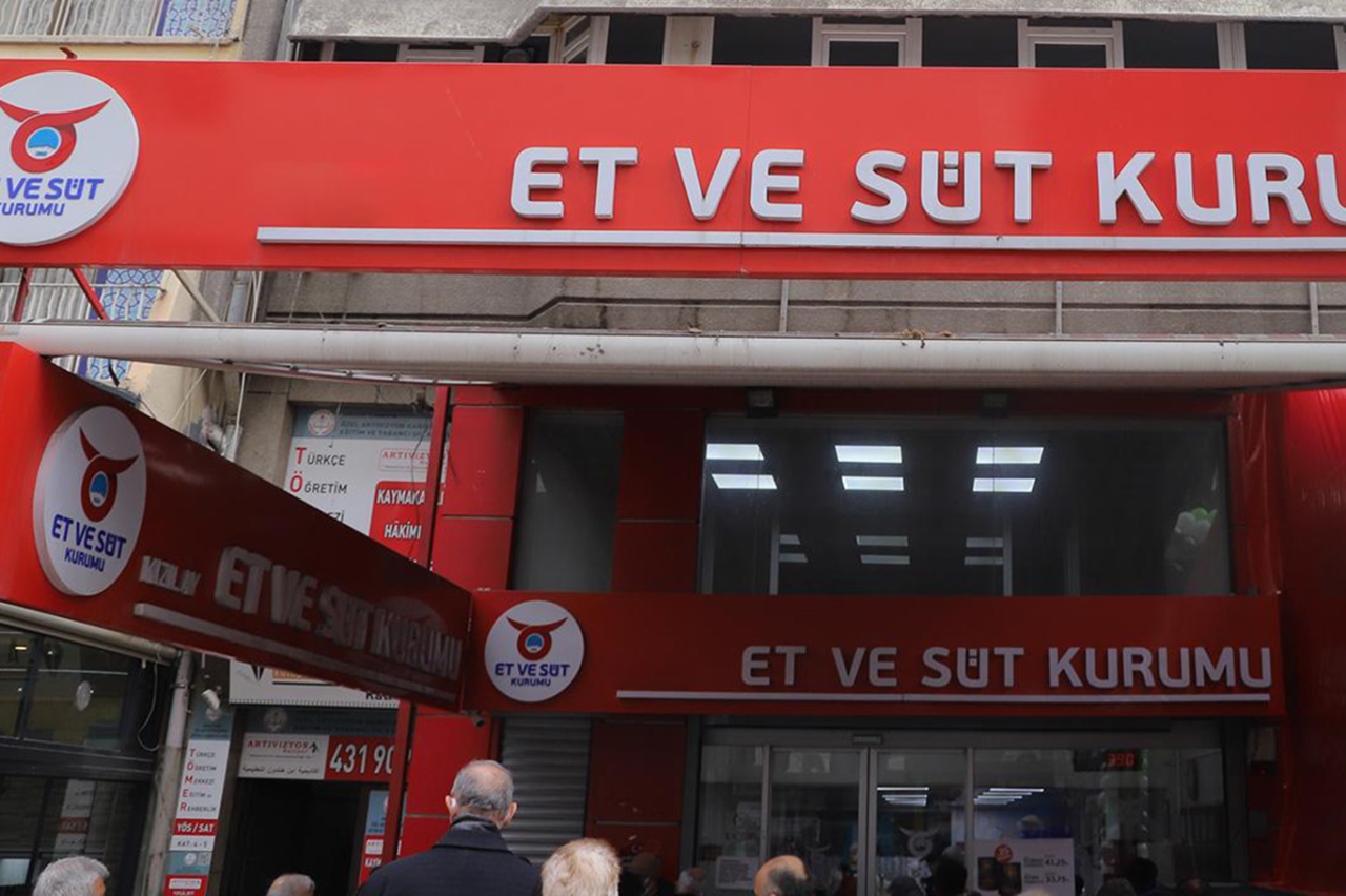 Et ve Süt Kurumu elde kalan kurbanlıkları satın alacak