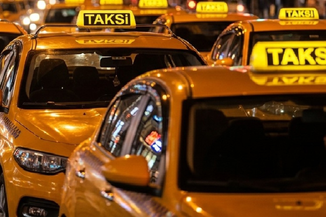 İstanbul'da turisti dolandıran taksici tutuklandı