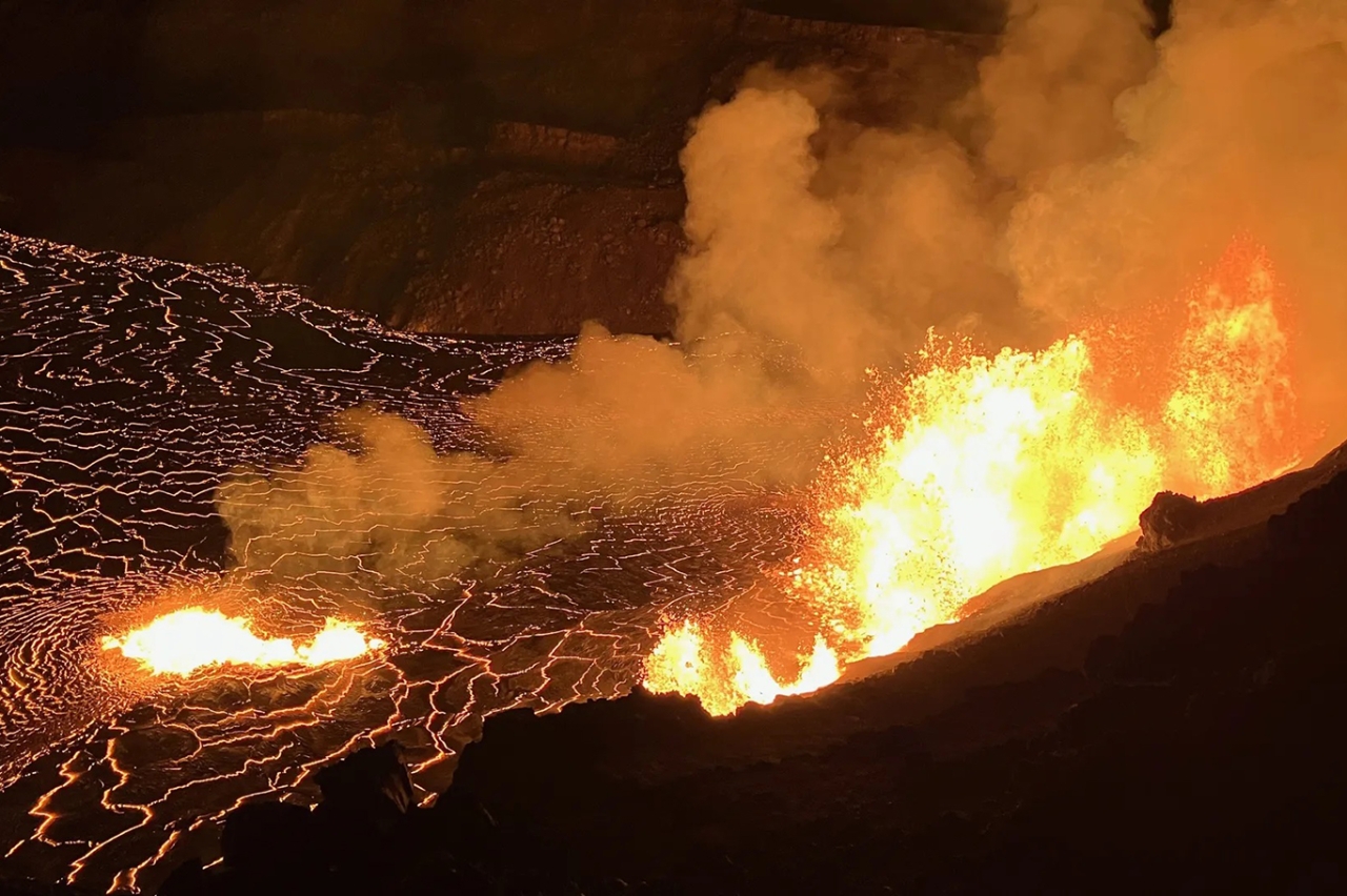 Fuego ve Kilauea yanardağlarında volkanik hareketlilik