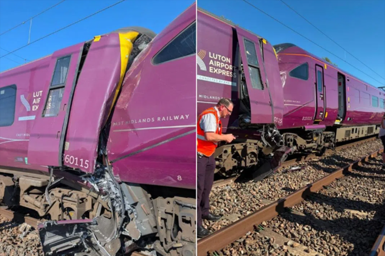 İngiltere'de iki yolcu treni çarpıştı