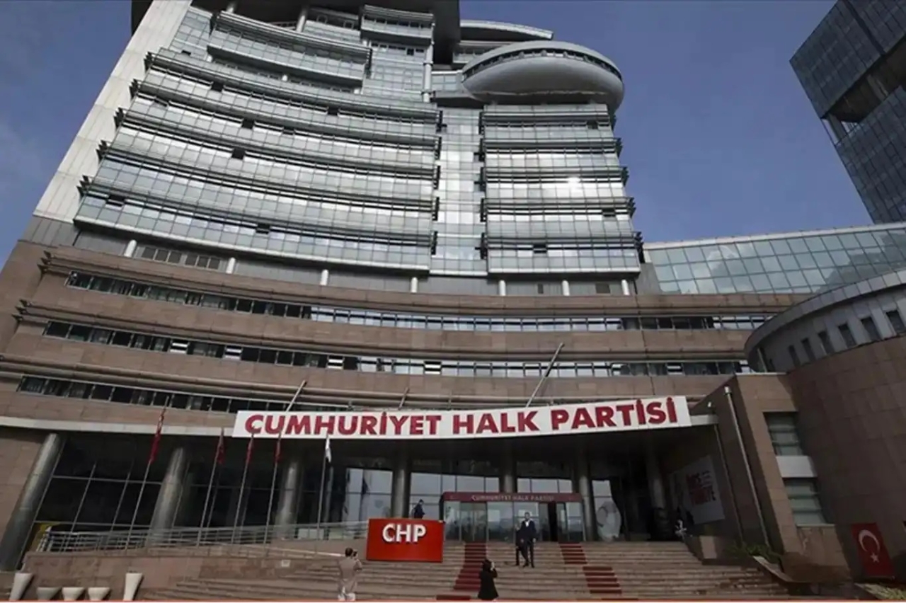 CHP'de görevden almalar ve ihraç istemleri