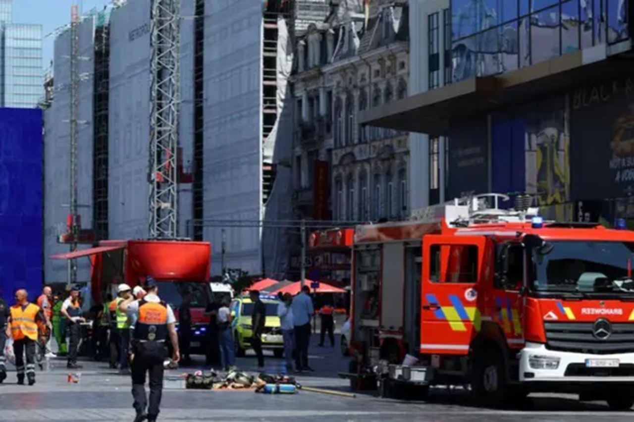 Belçika'nın başkentinde 15 katlı binada yangın: 2 ölü, 4 kayıp