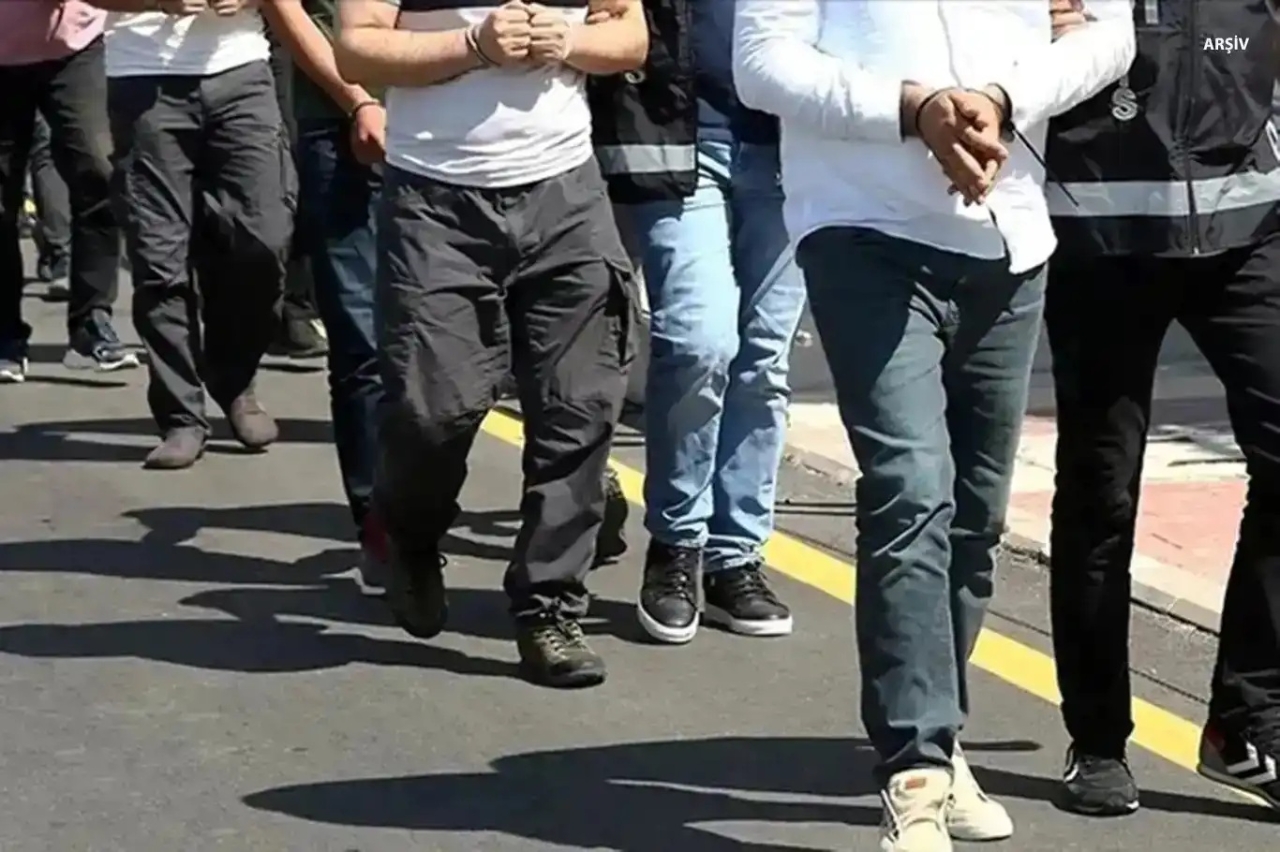 CHP'li İzmit Belediyesine yolsuzluk soruşturması: Başkan dahil 31 gözaltı kararı