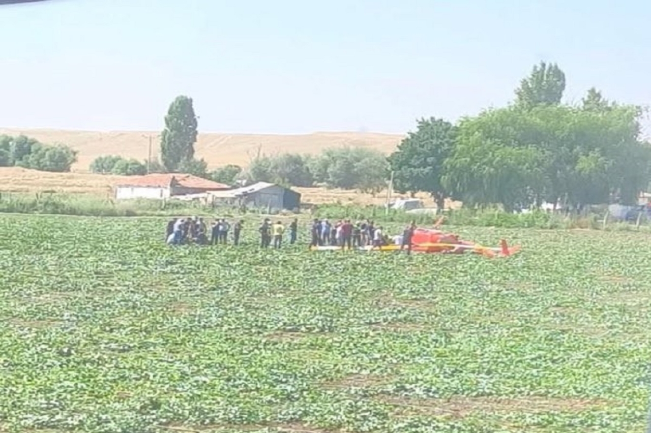 Ankara'nın Sincan ilçesinde eğitim helikopteri düştü