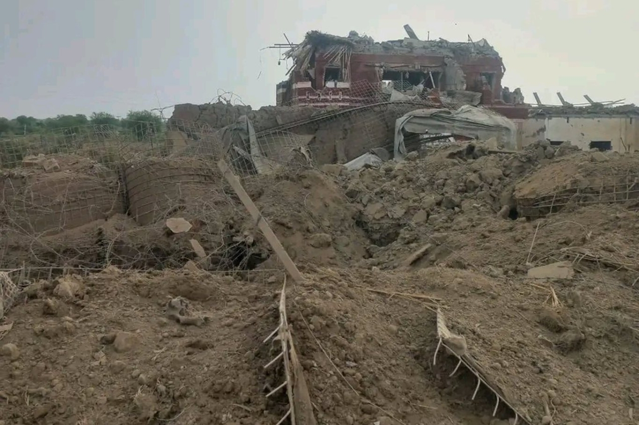 Pakistan'da güvenlik noktasına bombalı saldırı: 14 ölü 24 yaralı