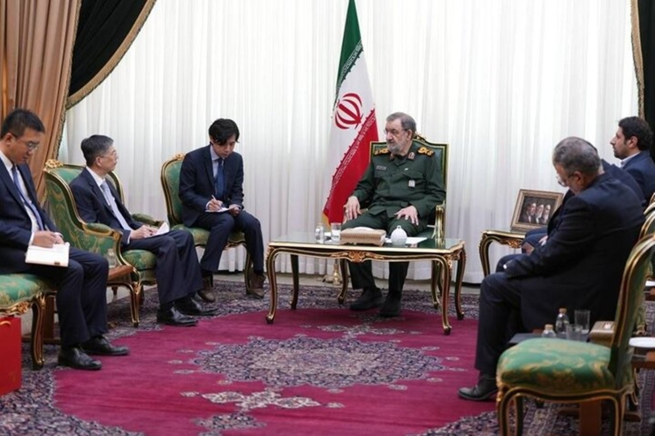 ABD, İran'ın şartlarını kabul edene kadar Hürmüz kapalı kalabilir