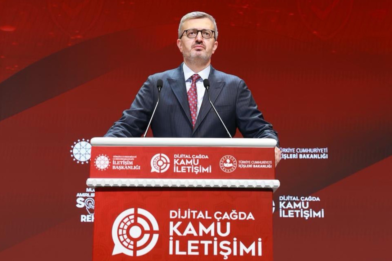 İletişim Başkanı Duran ″Dijital Çağda Kamu İletişimi″ panelinde konuştu