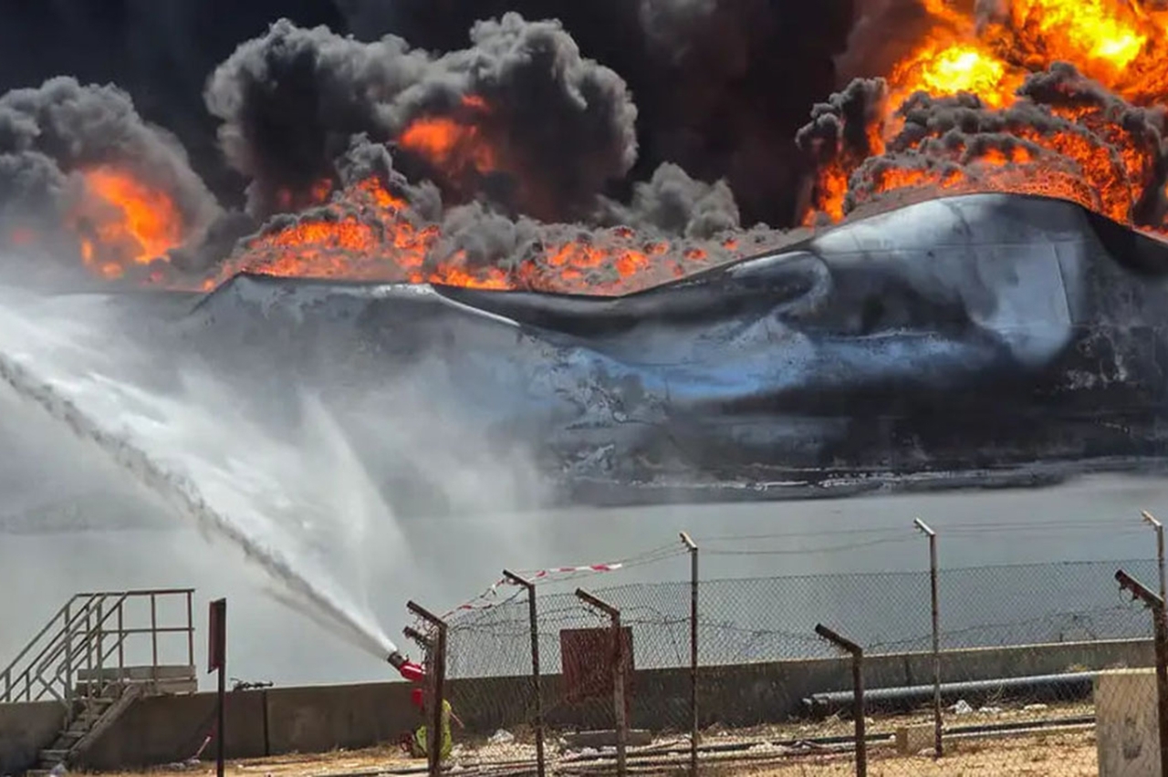 Libya'da elektrik santrali ve petrol tesislerinde korkunç patlama! 
