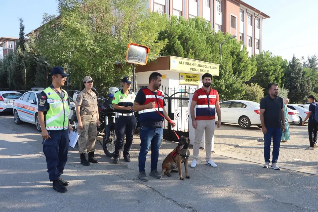 Okulların açıldığı gün İstanbul'da güvenlik önlemleri