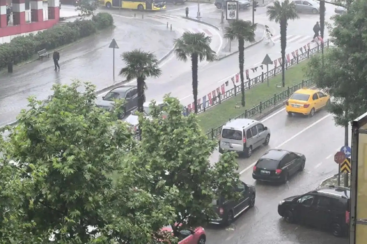 Kuvvetli yağış ve rüzgâr bekleniyor