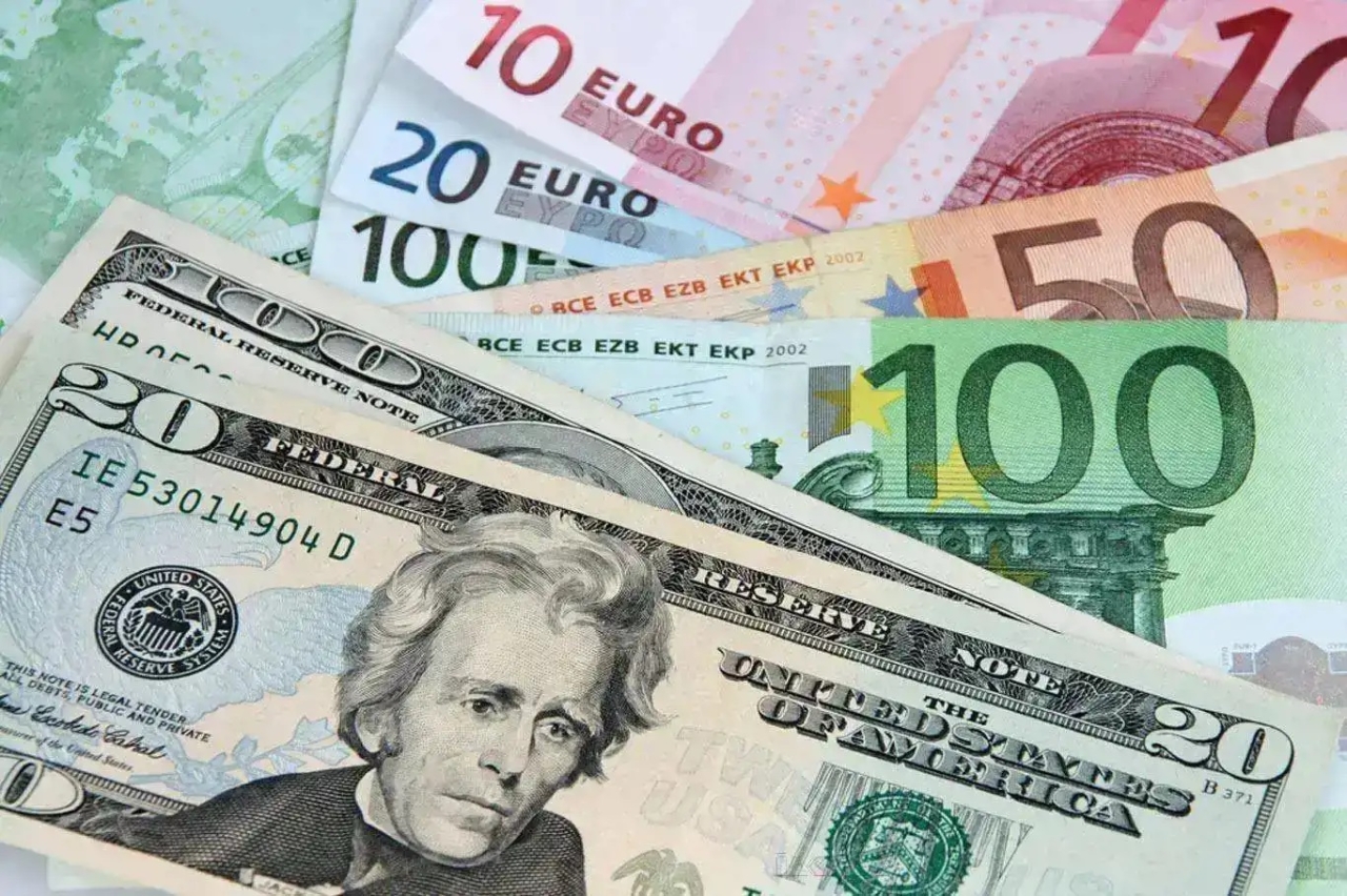 Döviz kurlarında 15 Eylül sabahı: Dolar 48,64, euro 56,17 TL