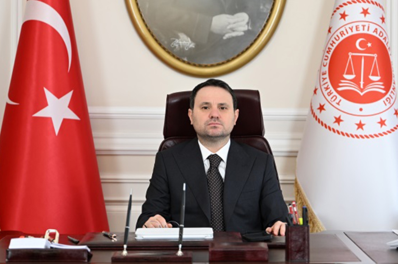 Bakan Gürlek: Usulsüz vatandaşlık soruşturmasında 72 şüpheli gözaltına alındı