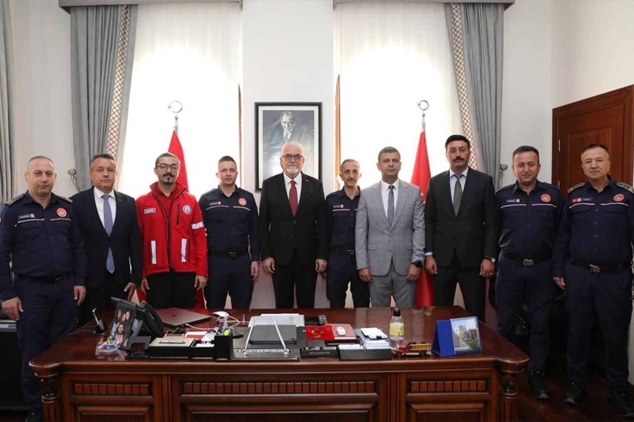 İstanbul'da ″Yılın İtfaiyecileri″ belirlendi