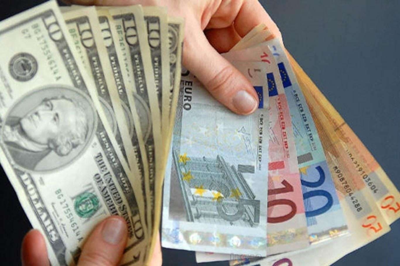 Dolar güçleniyor, euro geriliyor