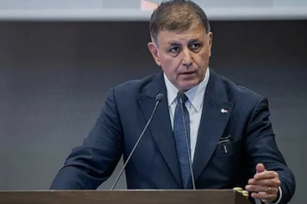 İzmir Büyükşehir Belediye Başkanı Tugay AK Parti'ye katıldı