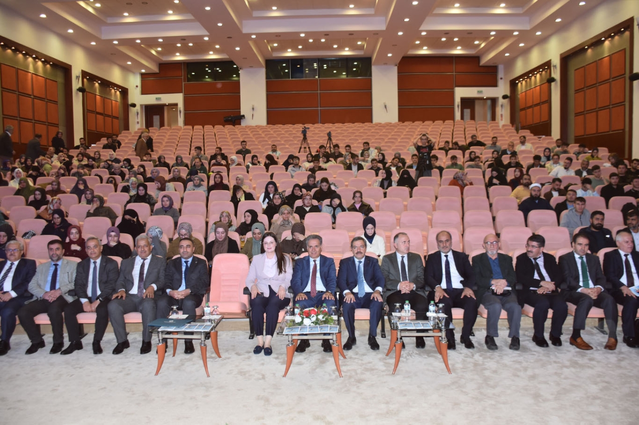 Malatya'da ″Din ve Bağımlılık″ sempozyumu başladı