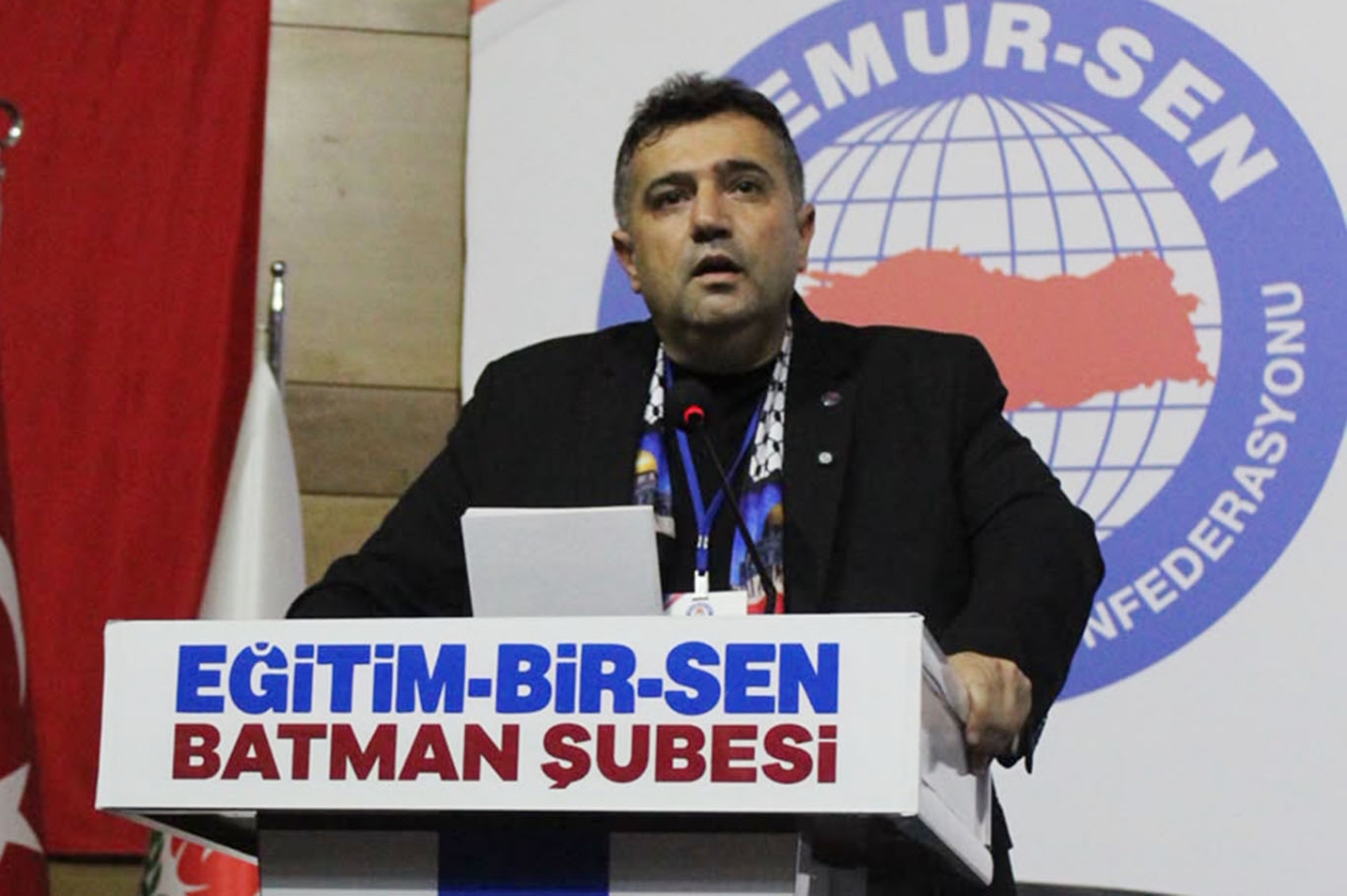Eğitim-Bir-Sen Batman Şubesinde Şehmuz Önlü yeniden başkan seçildi