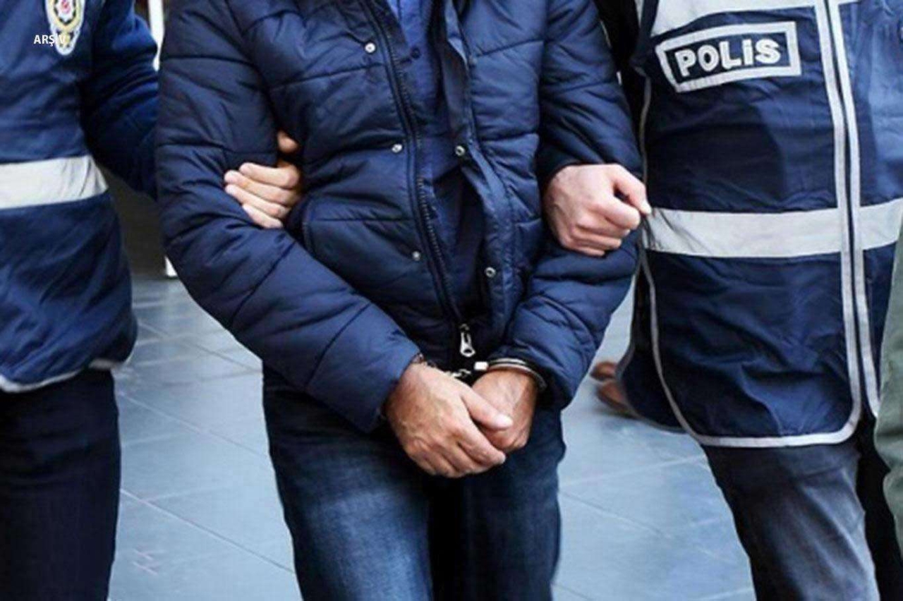 Zonguldak'taki bina çökmesine ilişkin soruşturmada 3 kişi hakkında gözaltı kararı