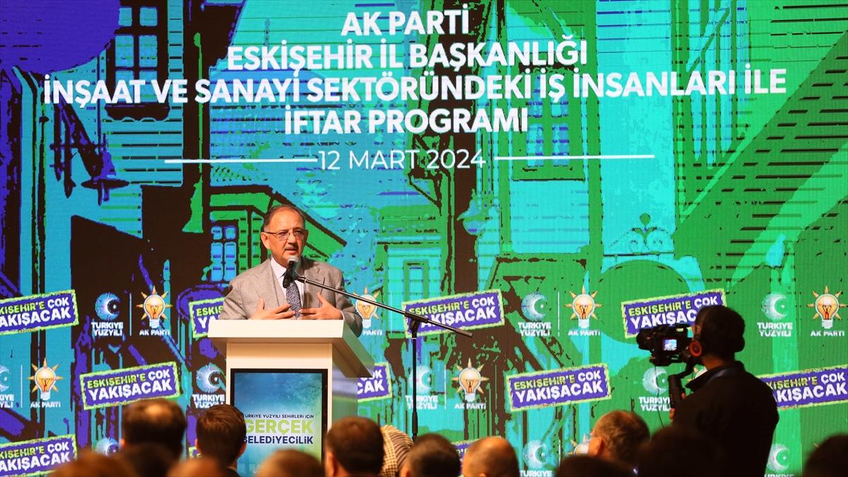 Deprem bölgesinde 200 binden fazla inşaat hızla devam ediyor
