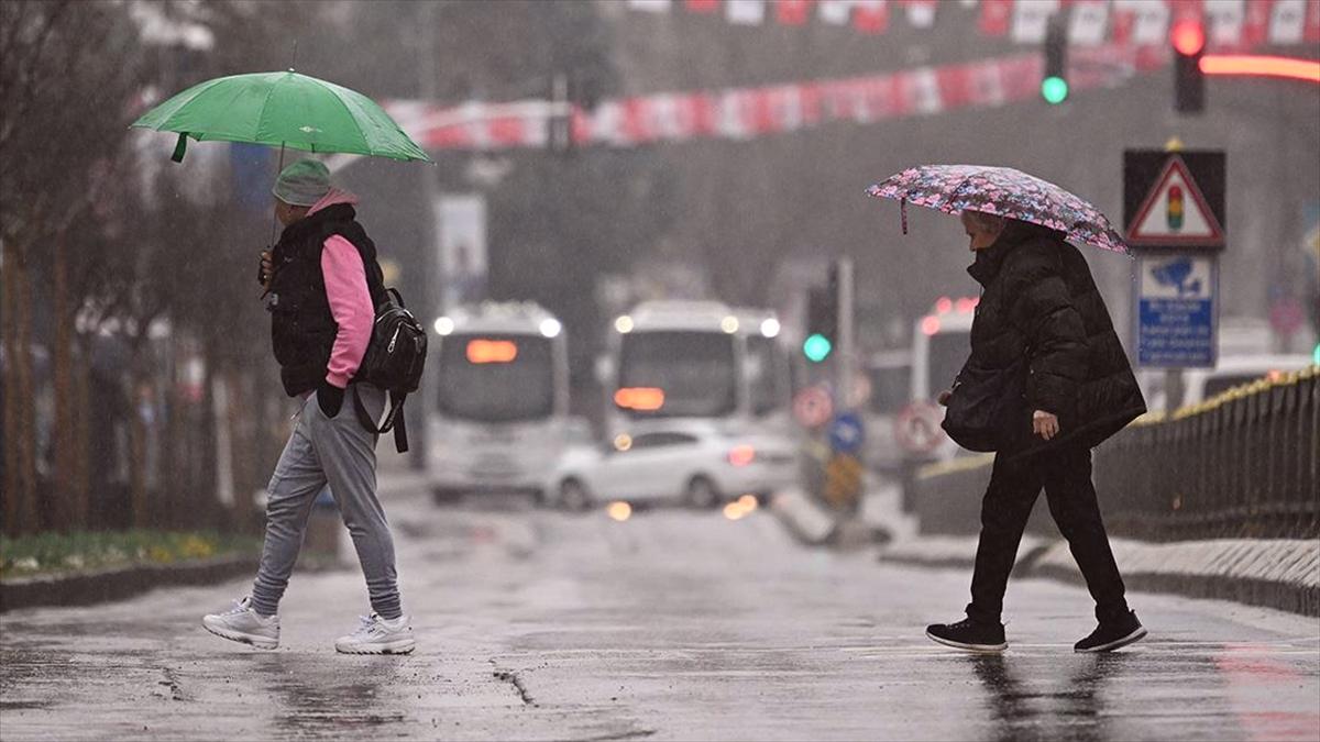 Edirne ve Kırklareli'nde sağanak etkili oluyor