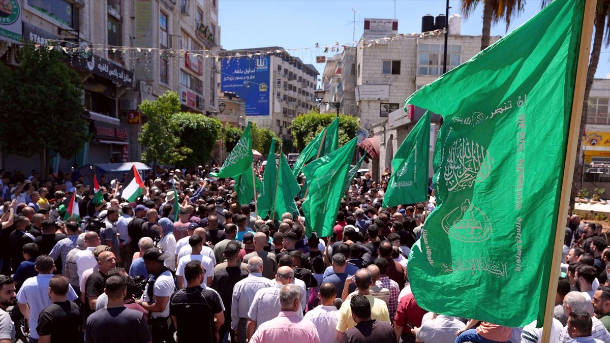 Hamas lideri Heniyye'ye düzenlenen suikast, işgal altındaki Batı Şeria'da protesto edildi