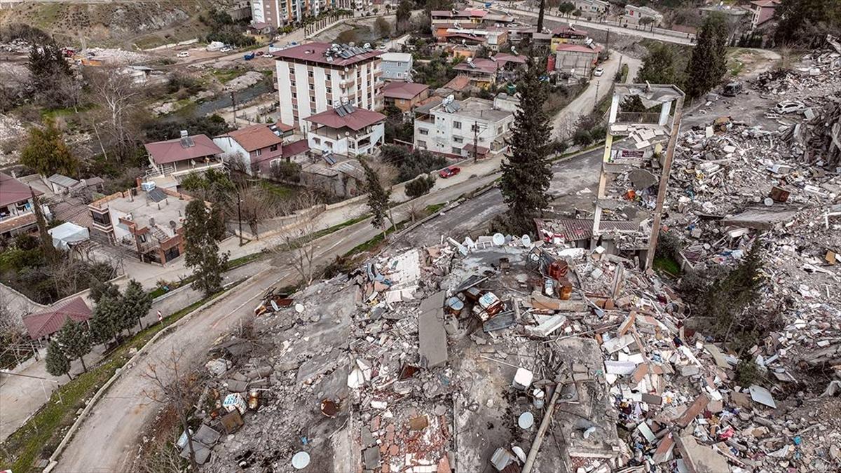 Hatay'da depremde 6 kişinin öldüğü binanın sorumlularına dava açıldı