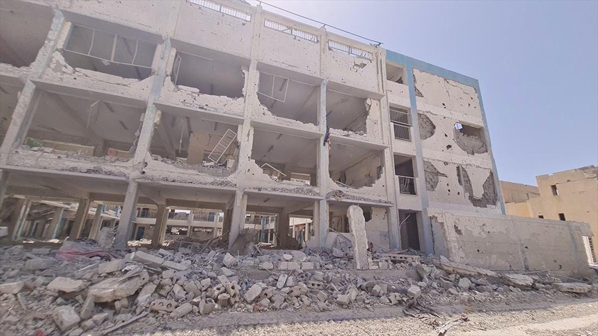İsrail'in Gazze'deki Okullara Yönelik Saldırıları Devam Ediyor