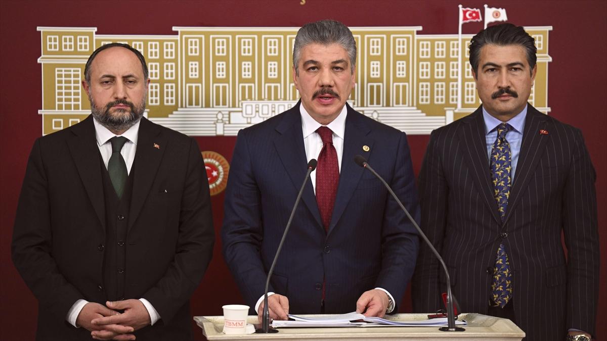 İsrail'in savaş suçlarını ve kirli eylemlerini dünyaya haykırmaya devam edeceğiz