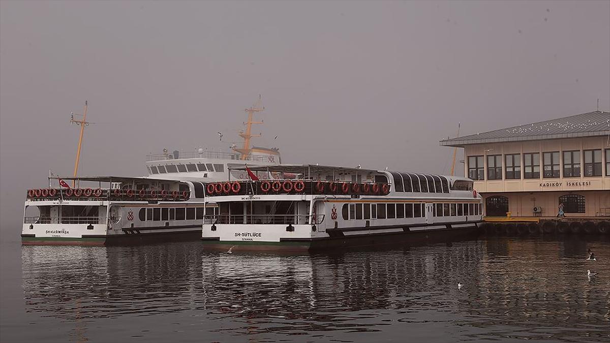 İstanbul'da olumsuz hava koşulları nedeniyle bazı vapur seferleri iptal edildi