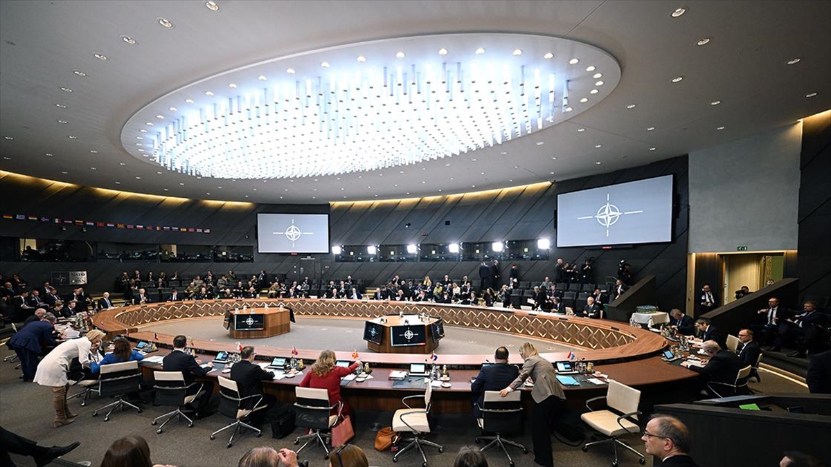 Milli Savunma Bakanı Güler, NATO Toplantısı'na katıldı
