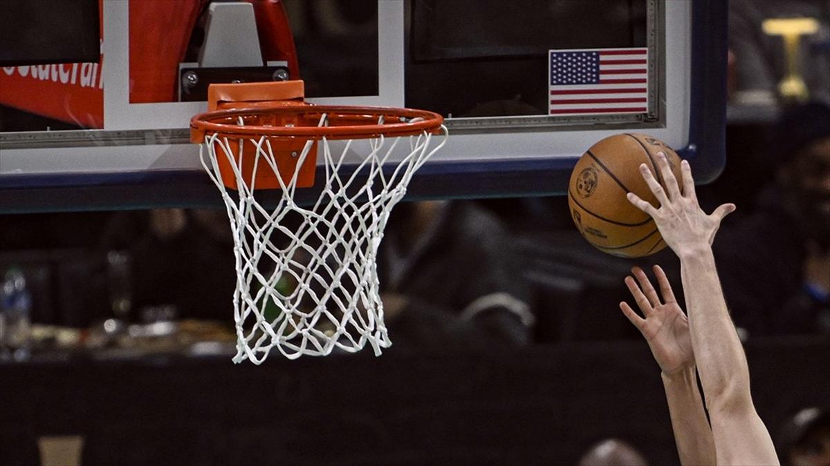 NBA play-off'larında Suns'ı yenen Timberwolves, konferans yarı finaline çıktı