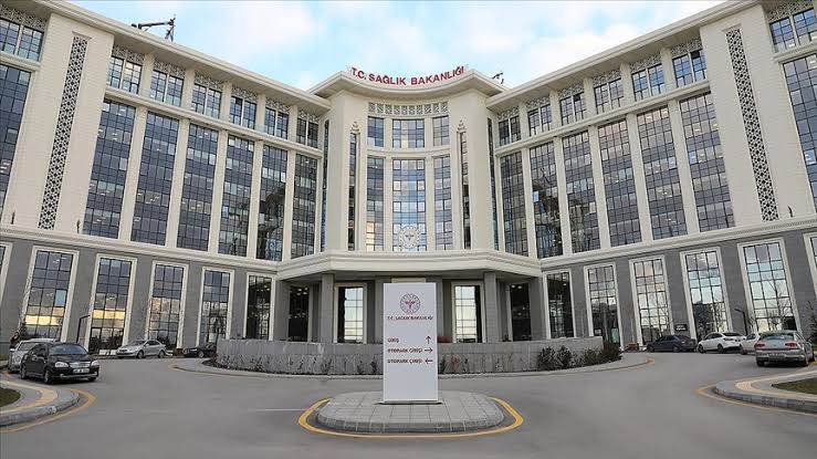 Sağlık Bakanlığı’ndan sezaryen kararı: Tıbbi zorunluluk yoksa artık yasak