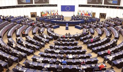 Avrupa Parlamentosu “Yapay Zeka Yasası”nı onayladı