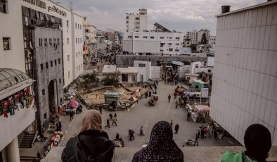 Gazze’deki Şifa Hastanesi etrafındaki yıkımının boyutu tarif edilemez