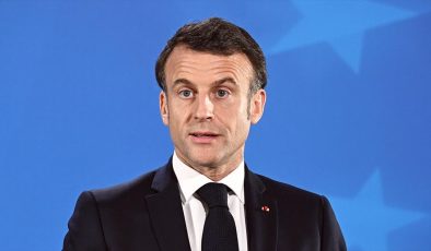 Macron, Filistinlilerin Refah’tan zorla çıkarılmasının “savaş suçu” olacağını bildirdi